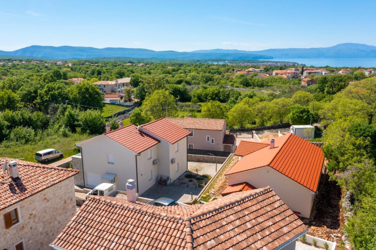 Villa Oasa Малинска Экстерьер фото