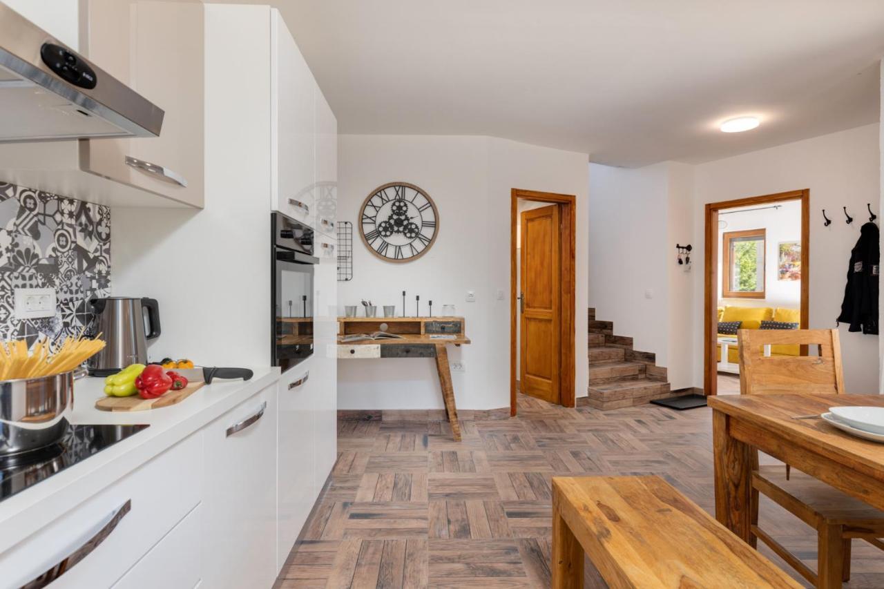 Villa Oasa Малинска Экстерьер фото
